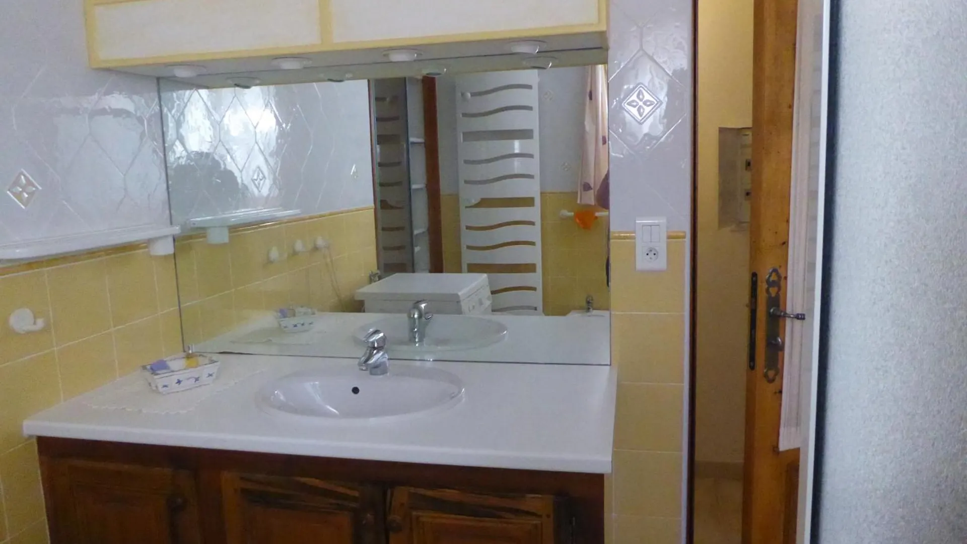 Maison En Provence Robion en Luberon Holiday home